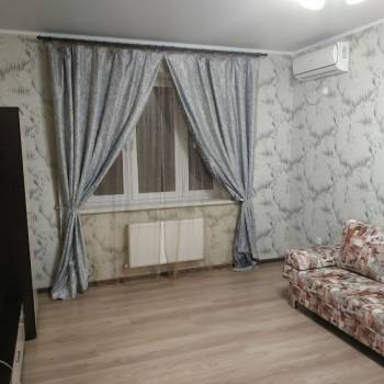 Сдается 1-комнатная квартира, 40 м²