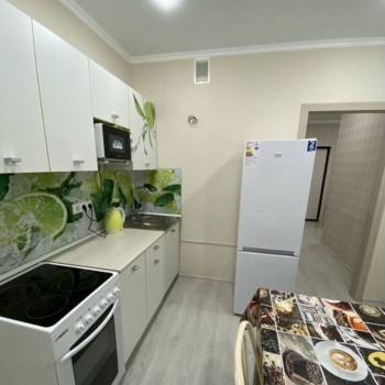 Сдается 1-комнатная квартира, 43 м²
