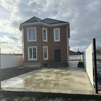 Продается Дом, 180 м²