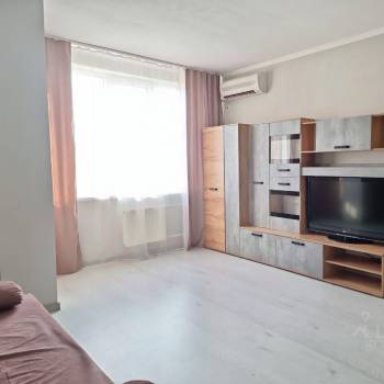 Сдается 1-комнатная квартира, 37 м²