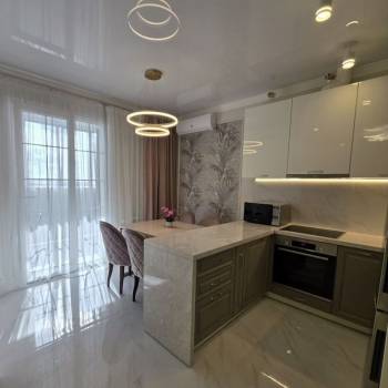 Сдается 1-комнатная квартира, 55 м²