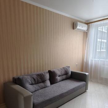 Сдается 1-комнатная квартира, 37 м²