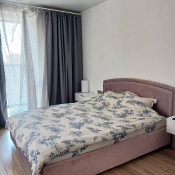 Продается 1-комнатная квартира, 37 м²