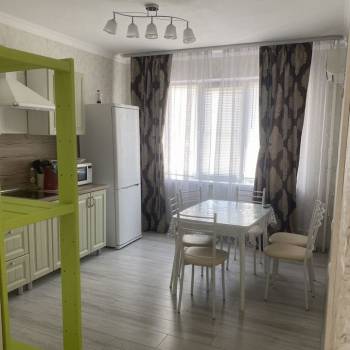Сдается 2-х комнатная квартира, 65 м²