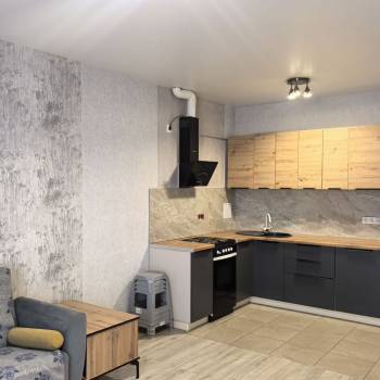 Сдается 1-комнатная квартира, 49 м²
