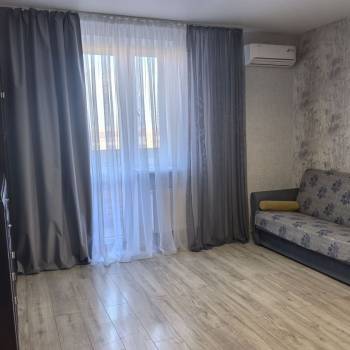 Сдается 1-комнатная квартира, 49 м²