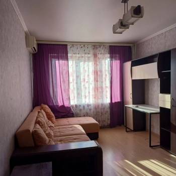 Сдается 1-комнатная квартира, 38 м²