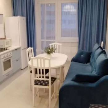 Сдается 2-х комнатная квартира, 75 м²