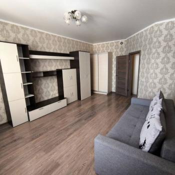 Сдается 1-комнатная квартира, 49 м²