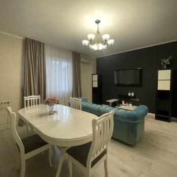 Сдается 2-х комнатная квартира, 75 м²