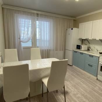 Сдается 2-х комнатная квартира, 69 м²