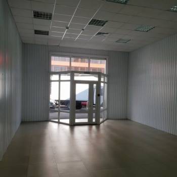 Сдается Торговое помещение, 140 м²