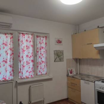 Сдается 1-комнатная квартира, 42 м²