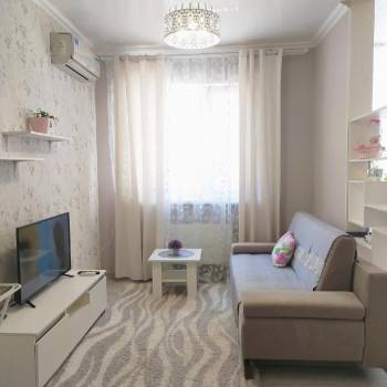 Сдается 1-комнатная квартира, 42 м²