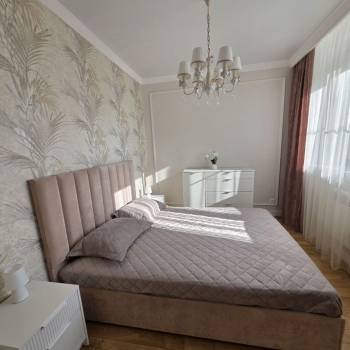Сдается 1-комнатная квартира, 55 м²