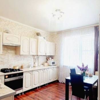 Сдается 1-комнатная квартира, 42 м²