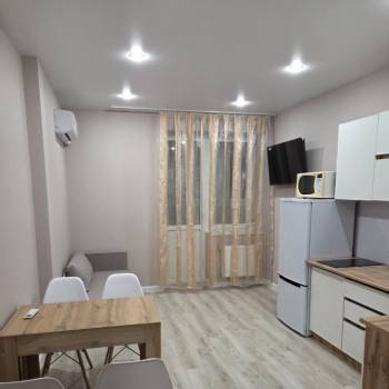 Сдается 1-комнатная квартира, 42 м²