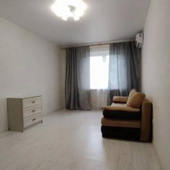 Сдается 1-комнатная квартира, 39 м²