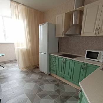 Сдается 1-комнатная квартира, 40 м²