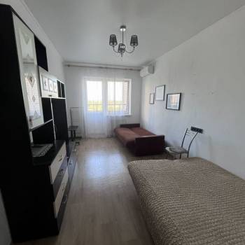 Сдается 1-комнатная квартира, 38 м²