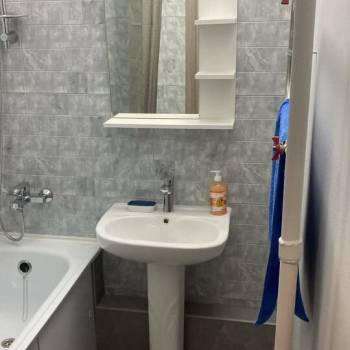 Сдается 2-х комнатная квартира, 75 м²