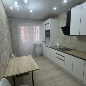 Сдается 1-комнатная квартира, 46 м²