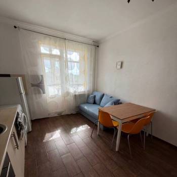 Сдается 1-комнатная квартира, 55 м²