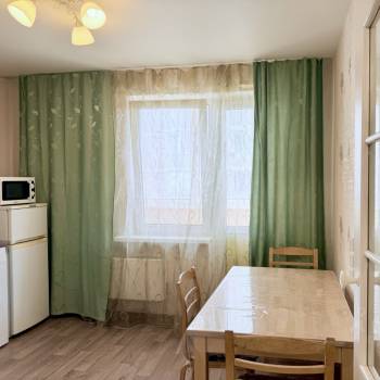 Сдается 1-комнатная квартира, 38 м²
