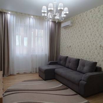 Сдается 1-комнатная квартира, 53 м²