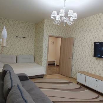 Сдается 1-комнатная квартира, 53 м²