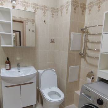 Сдается 1-комнатная квартира, 53 м²