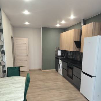 Сдается 2-х комнатная квартира, 65 м²