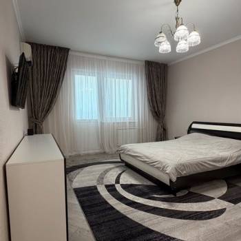 Продается 1-комнатная квартира, 50,7 м²