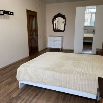 Сдается 1-комнатная квартира, 43 м²