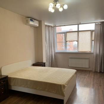 Сдается 1-комнатная квартира, 43 м²