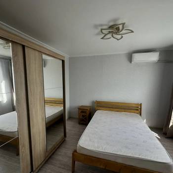 Продается 1-комнатная квартира, 32 м²
