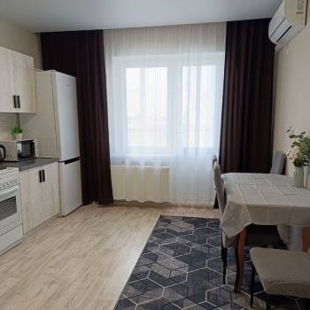 Сдается 2-х комнатная квартира, 67 м²