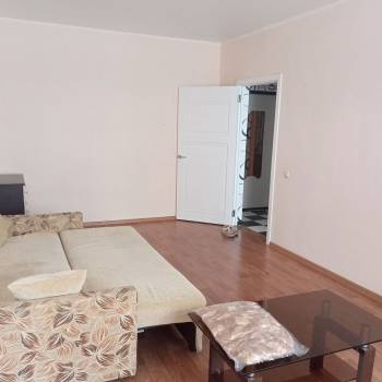 Сдается 1-комнатная квартира, 42 м²