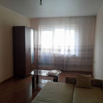 Сдается 1-комнатная квартира, 42 м²
