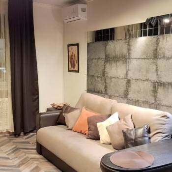 Сдается 1-комнатная квартира, 42 м²