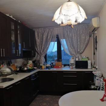 Продается Многокомнатная квартира, 77,6 м²