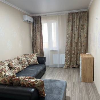 Сдается 1-комнатная квартира, 38 м²