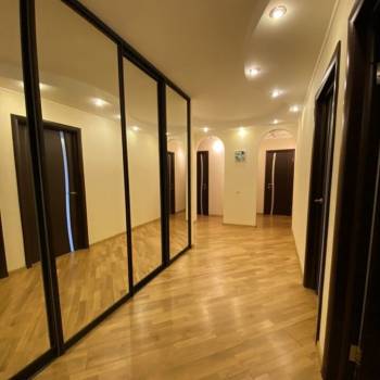 Сдается Многокомнатная квартира, 90 м²