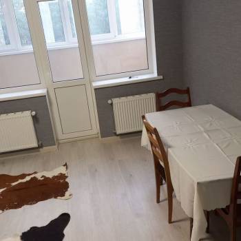 Сдается 2-х комнатная квартира, 64 м²