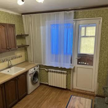Сдается 1-комнатная квартира, 40 м²