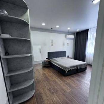 Сдается 1-комнатная квартира, 42 м²