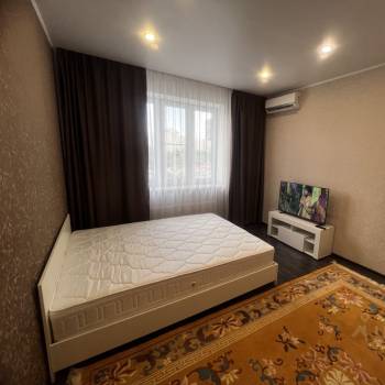 Сдается 1-комнатная квартира, 42 м²