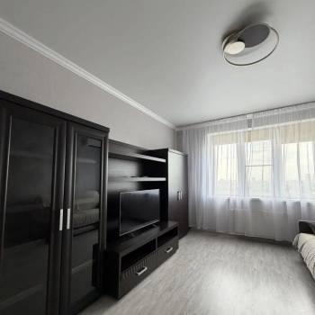 Сдается 1-комнатная квартира, 43 м²