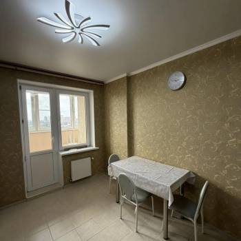 Сдается 1-комнатная квартира, 43 м²