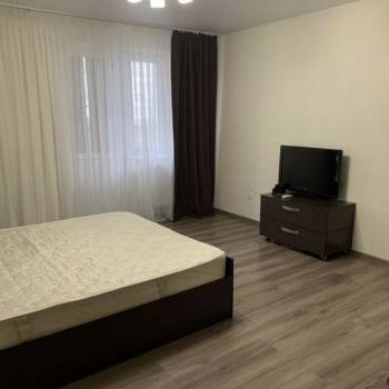 Сдается 1-комнатная квартира, 42 м²
